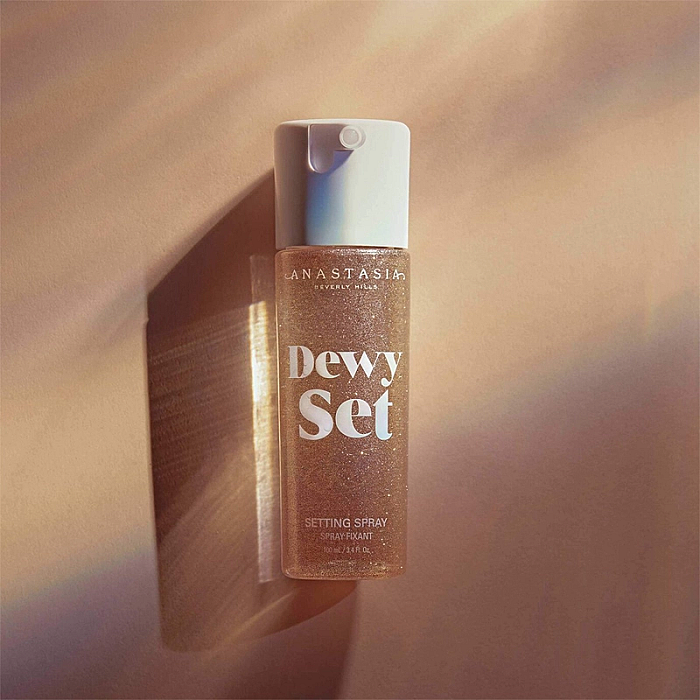 Fixator machiaj dewy set setting spray