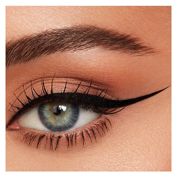 Carioca eyeliner enrich and elevate