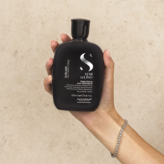 Sampon detoxifiant pentru toate tipurile de par sublime detoxifying low