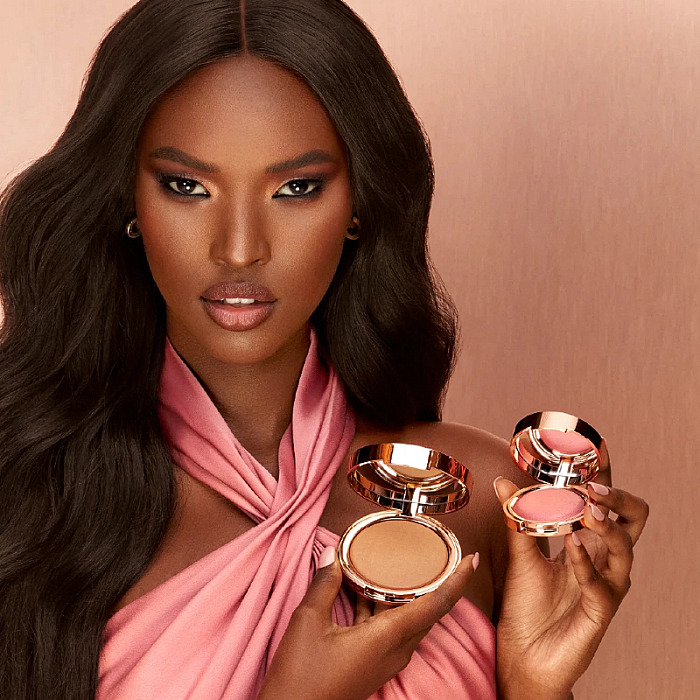 Blush compact hydra blusher