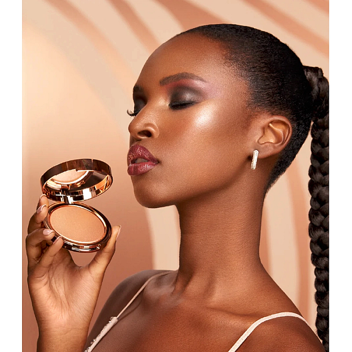 Iluminator compact halo highlighter