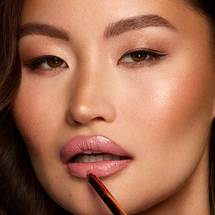 Creion de buze speakeasy lip liner