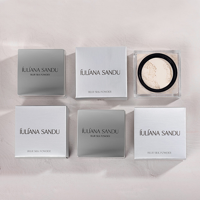 Pudra pulbere Iuliana Sandu Blur Silk Loose Powder