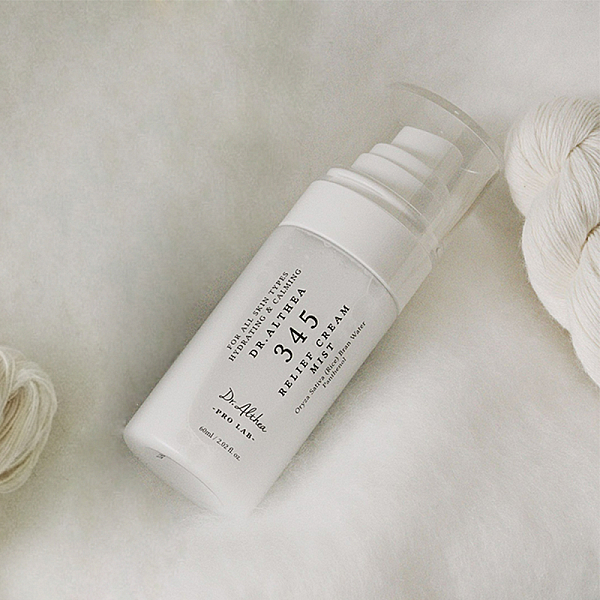 Spray de fata hidratant cu pantenol si acid hialuronic 345 Relief Cream Mist