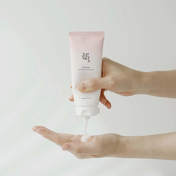 Gel exfoliant cu extract de caise