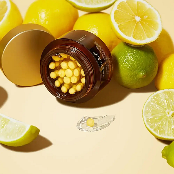 Crema pentru iluminare cu capsule de vitamina C Deep Vita C Capsule