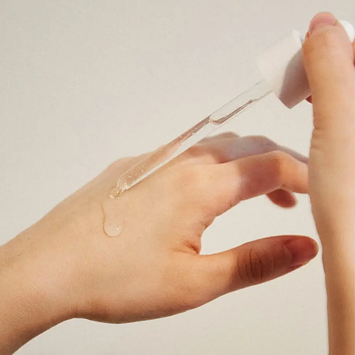 Ser pentru pori dilatati cu acid hialuronic Madagascar Centella Poremizing Fresh Ampoule