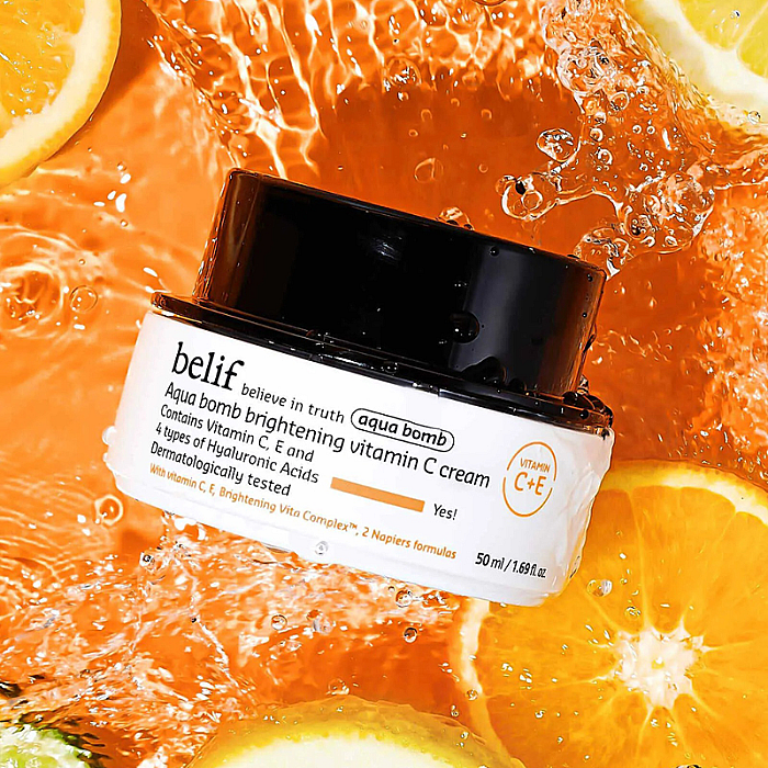 Crema de fata iluminatoare cu vitamina C si acid hialuronic Aqua Bomb Brightening