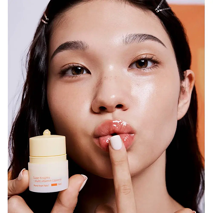 Balsam de buze cu multivitamine Super Knights Multivitamin Lipcerin