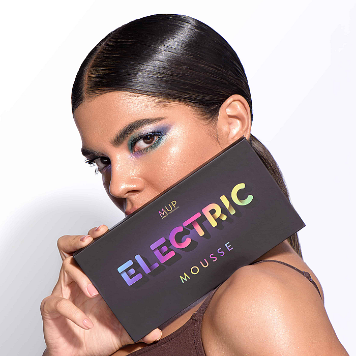 Paleta 21 farduri cremoase electric mousse palette
