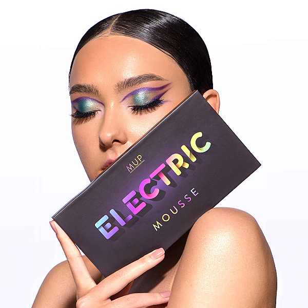 Paleta 21 farduri cremoase electric mousse palette