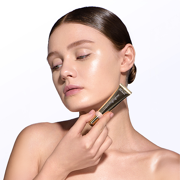 Iluminator lichid liquid highlighter